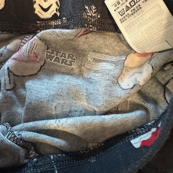 GAP x Star Wars Holiday Pajama Set (Size 10) - Picture 4 of 6
